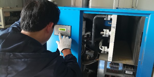 螺桿空壓機應(yīng)該選擇多大的容積流量？